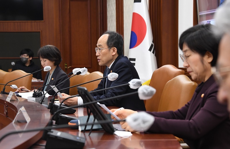 추 부총리 “수출구조 개선·에너지 절약해 무역수지 개선”