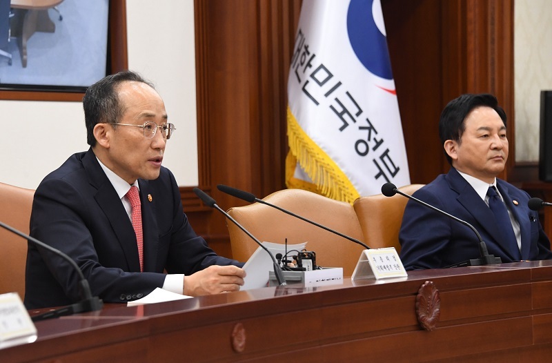 추 부총리 “중소기업, 올해 투자하면 최대 28% 세액공제”
